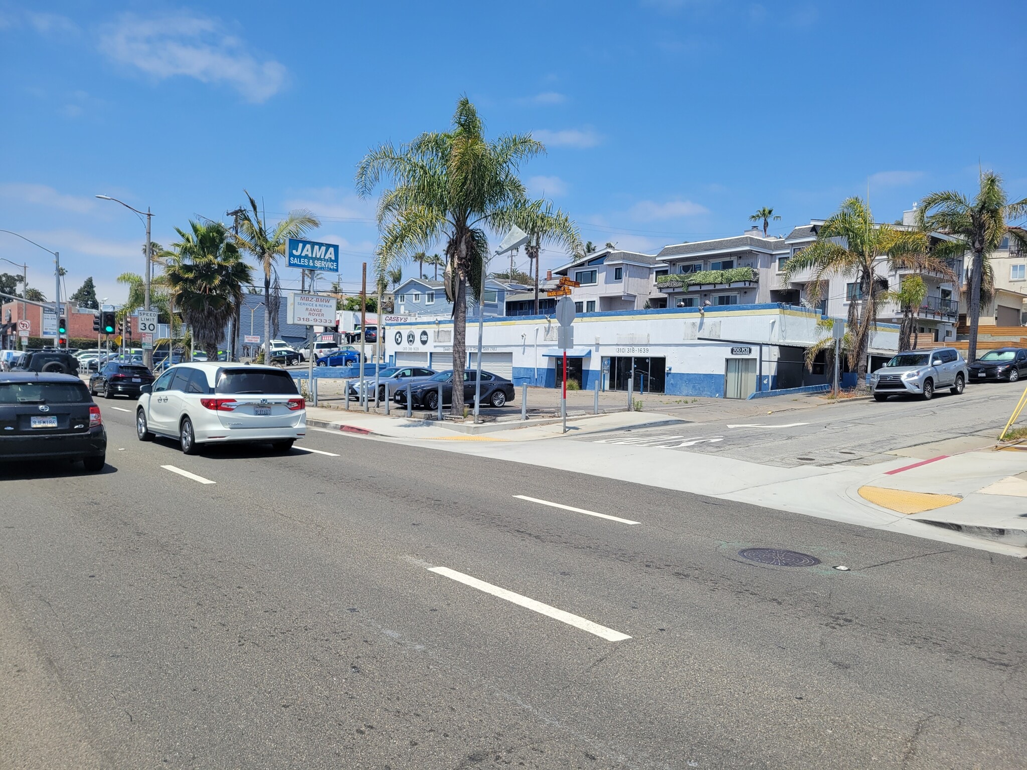 700 Pacific Coast Hwy, Hermosa Beach, CA for lease Building Photo- Image 1 of 3