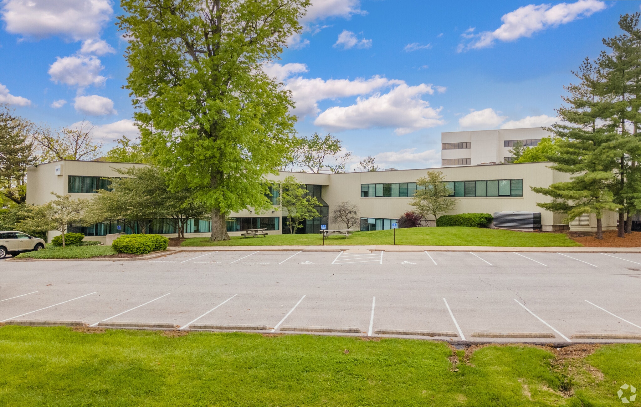 11279 Cornell Park Dr, Cincinnati, OH for lease Building Photo- Image 1 of 5