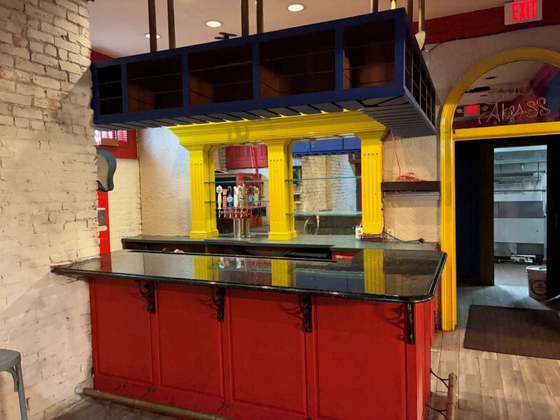 1907 West End Ave, Nashville, TN for sale - Interior Photo - Image 3 of 9