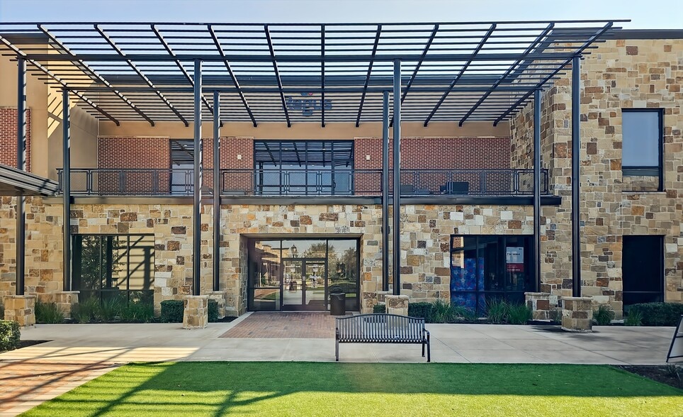 18722 University Blvd, Sugar Land, TX for lease - Building Photo - Image 3 of 20