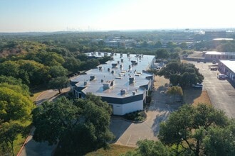 5321 Industrial Oaks Blvd, Austin, TX for lease Building Photo- Image 2 of 3