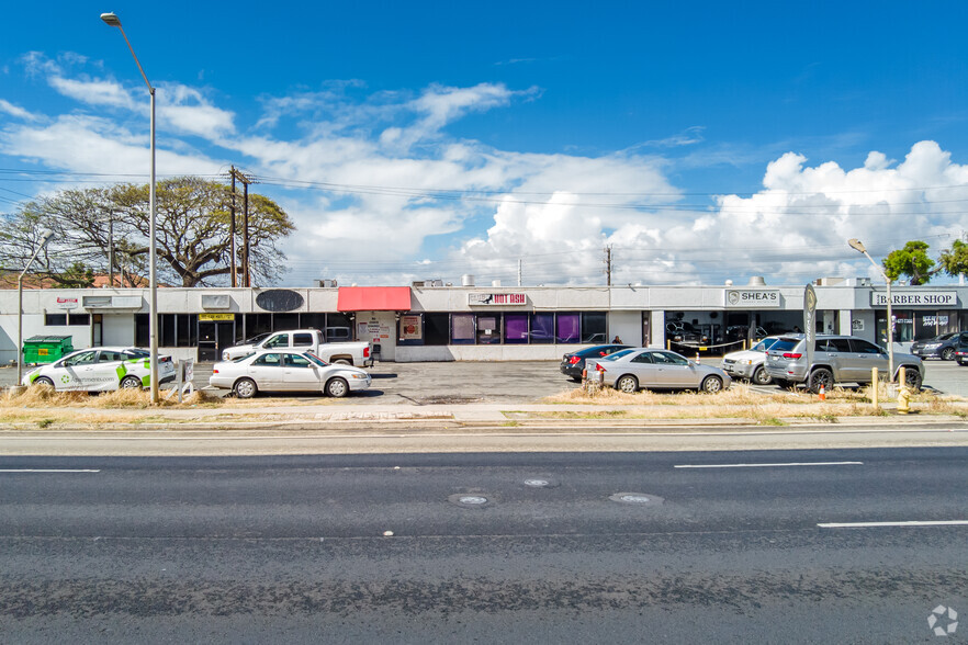 593 Kamehameha Hwy, Pearl City, HI for lease - Building Photo - Image 1 of 8