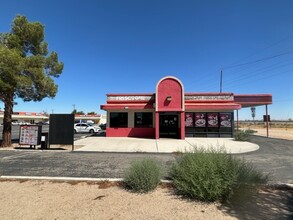 11424 Chamberlaine Way, Adelanto, CA for lease Building Photo- Image 2 of 9