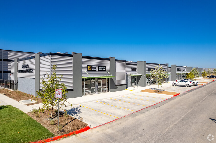 8114 City Base Landing, San Antonio, TX for lease - Primary Photo - Image 1 of 41