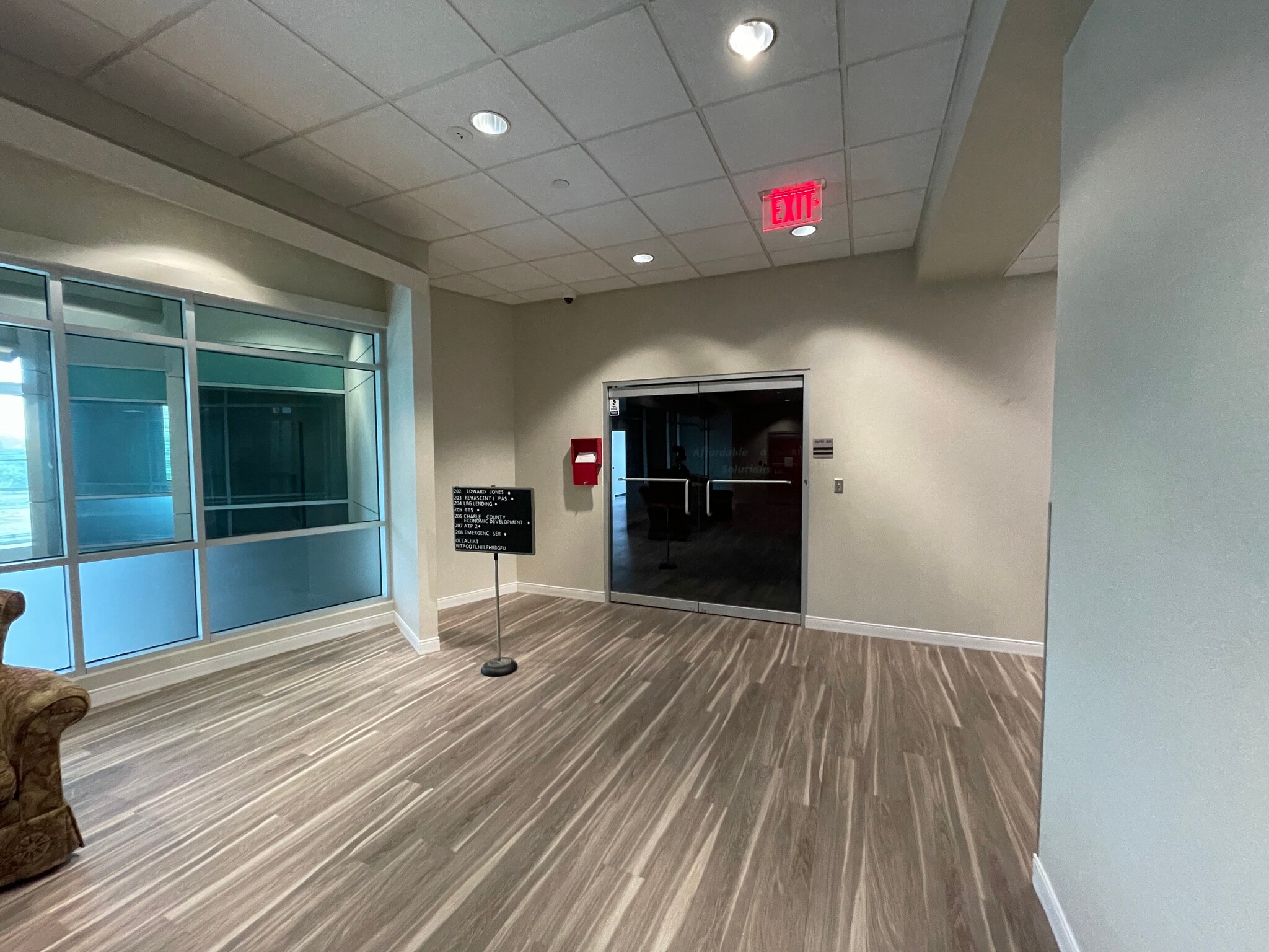 10665 Stanhaven Pl, White Plains, MD for lease Interior Photo- Image 1 of 12