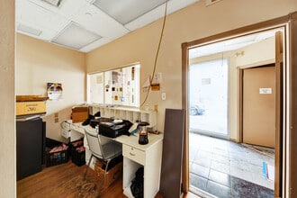 2875 W Eighth St, Brooklyn, NY for lease Interior Photo- Image 2 of 3