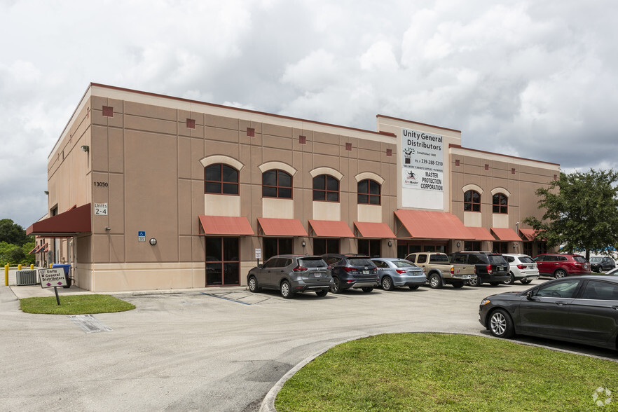 13050 Metro Pky, Fort Myers, FL for lease - Building Photo - Image 2 of 7