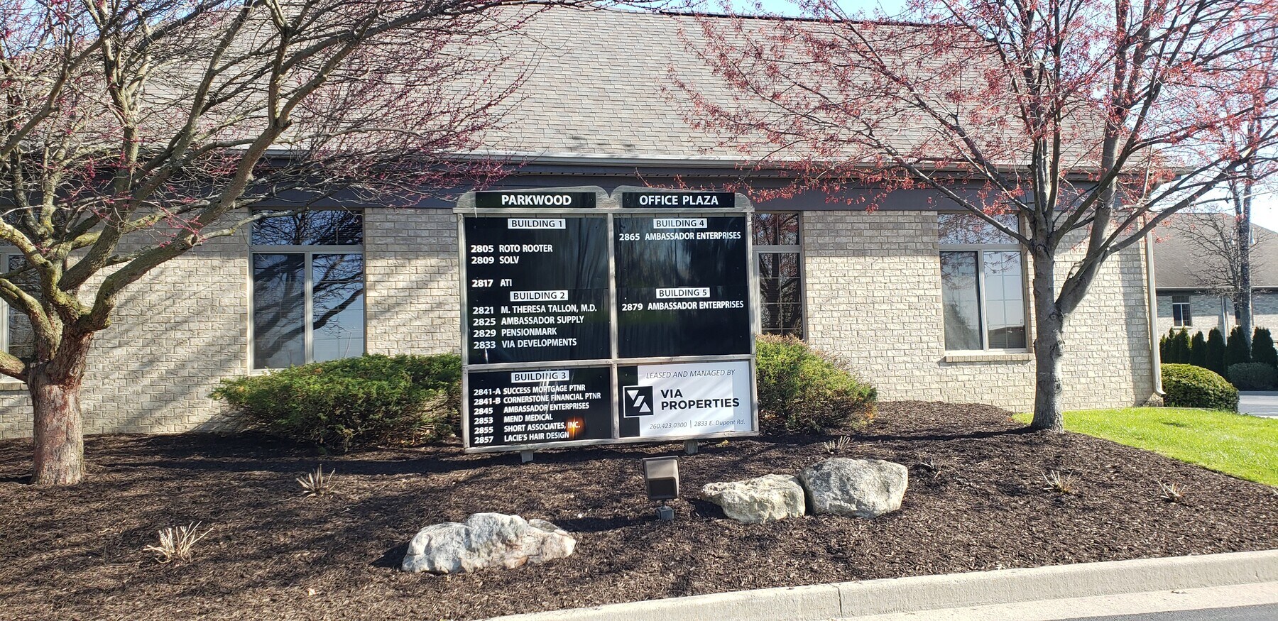 2845 E Dupont Rd, Fort Wayne, IN 46825