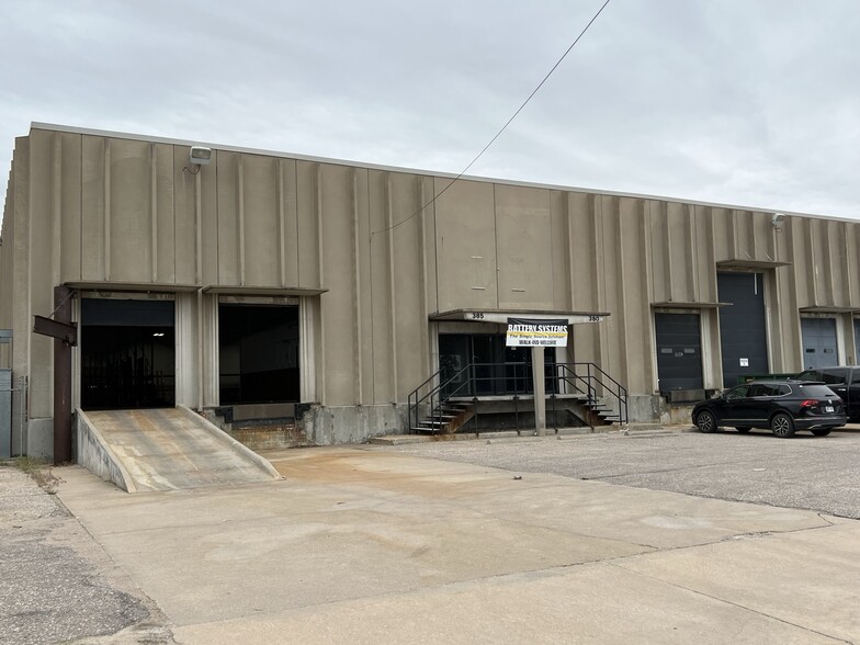 1970 S West St, Wichita, KS for lease - Building Photo - Image 2 of 8