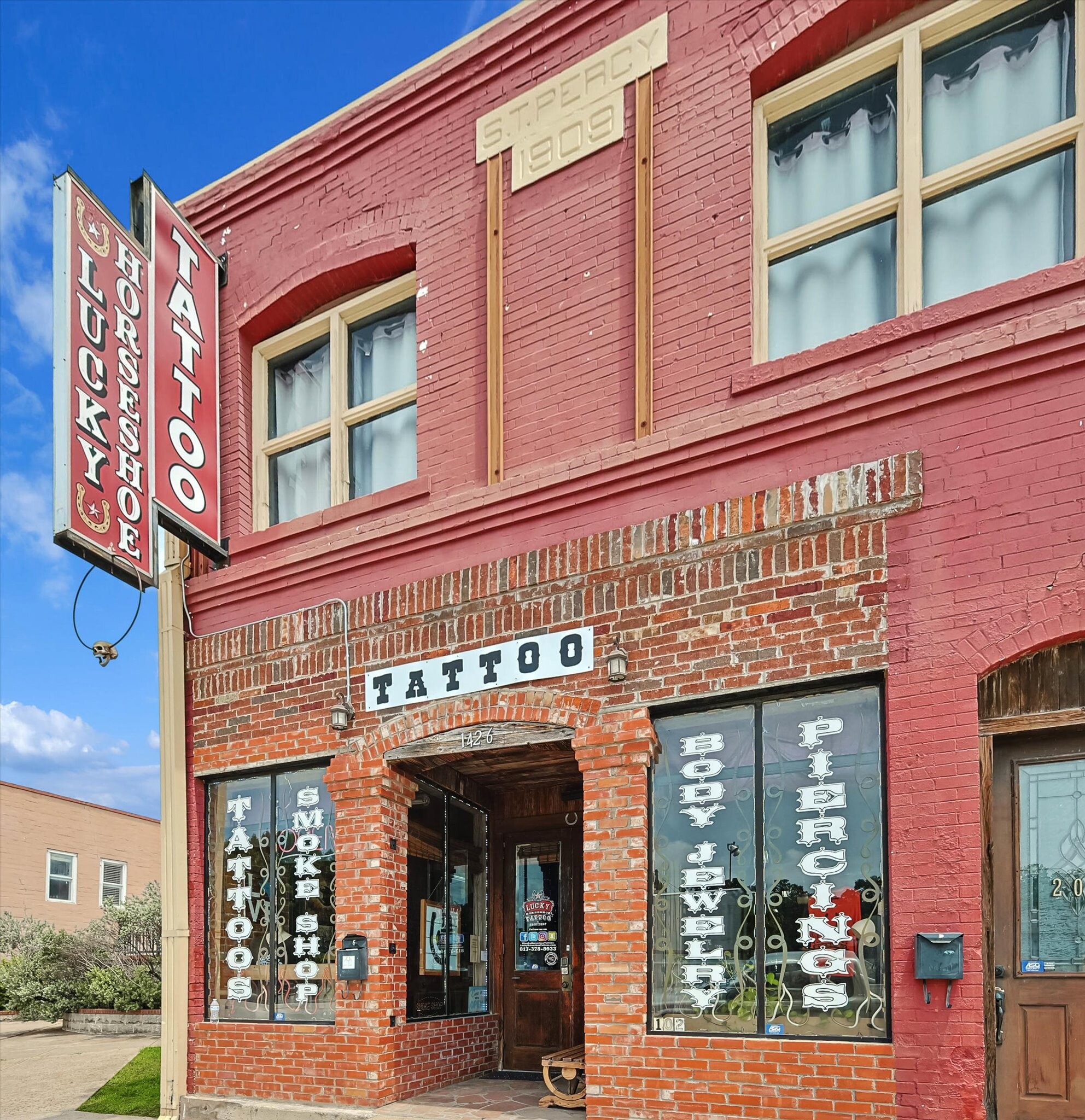 1426 N Main St, Fort Worth, TX for lease Building Photo- Image 1 of 13