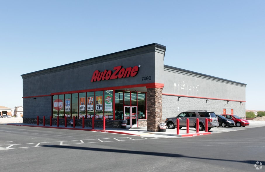 7490 S Rainbow Blvd, Las Vegas, NV for lease - Primary Photo - Image 1 of 3