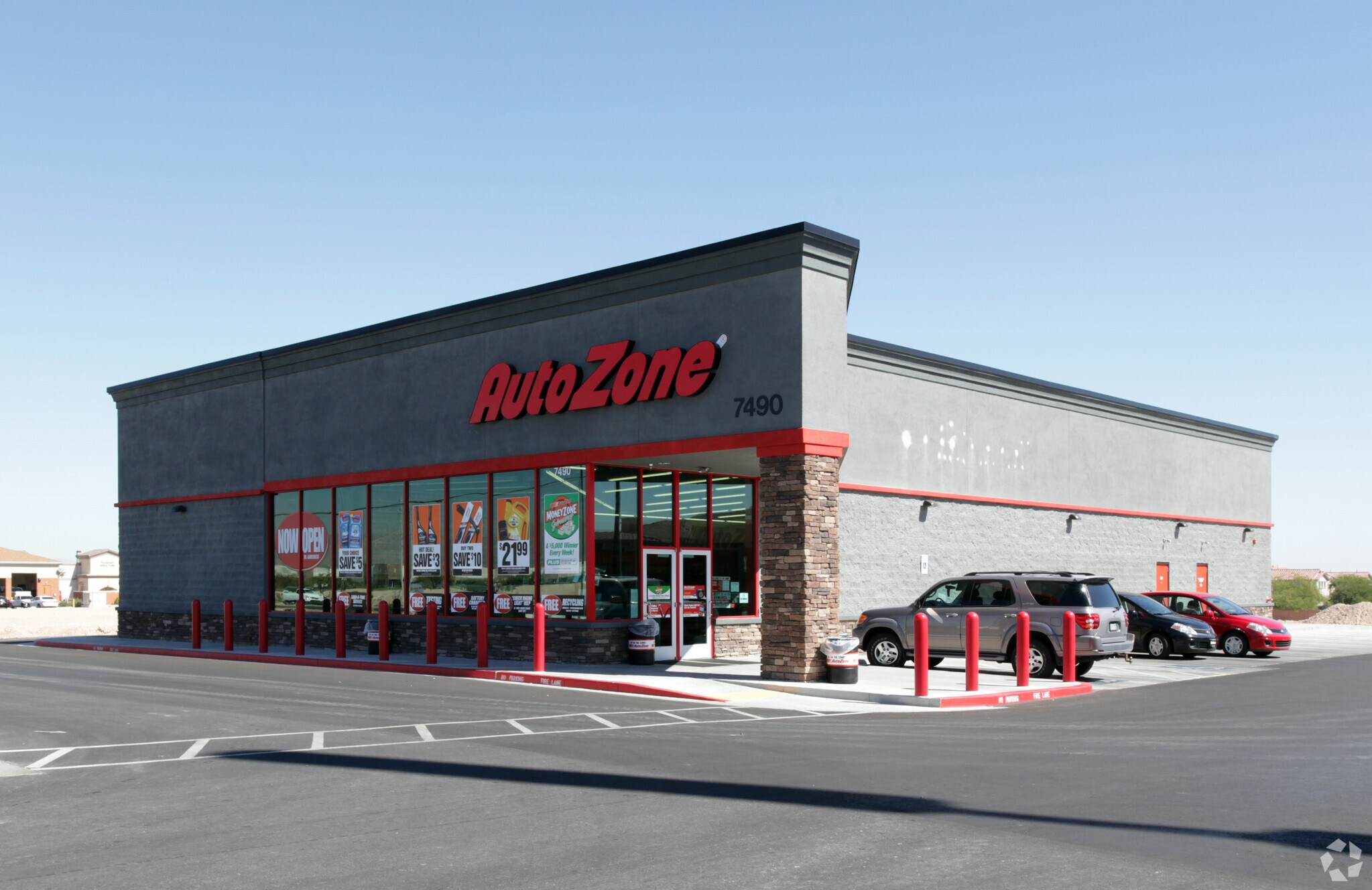 7490 S Rainbow Blvd, Las Vegas, NV for lease Primary Photo- Image 1 of 4