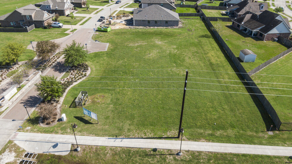 Champions Gate, Mont Belvieu, TX for sale - Building Photo - Image 3 of 11