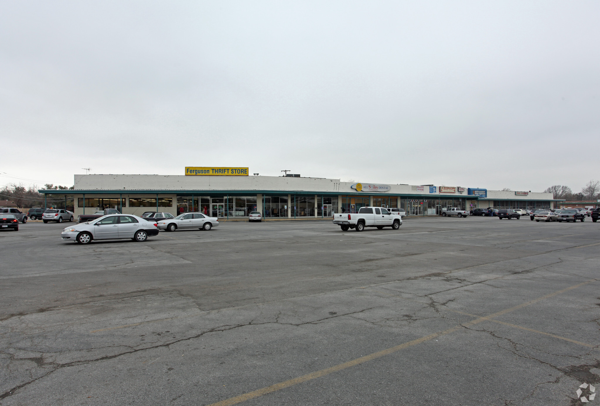 2310-2428 Gus Thomasson Rd, Dallas, TX for lease Primary Photo- Image 1 of 5