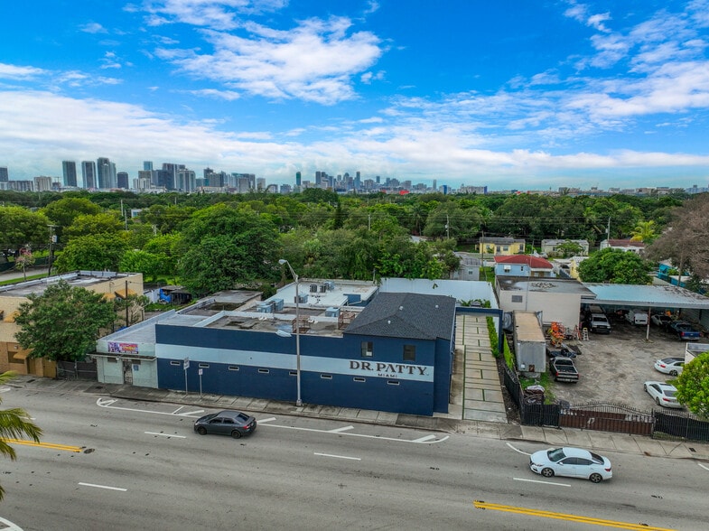 530 NW 54th St, Miami FL - Commercial Real Estate