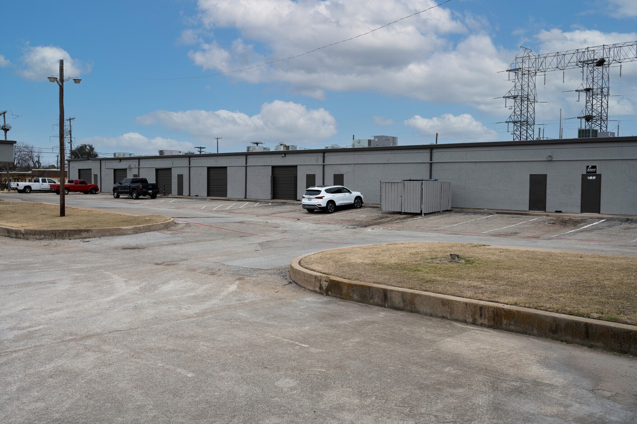 220 Story Rd N, Irving, TX 75061 Story Business Park