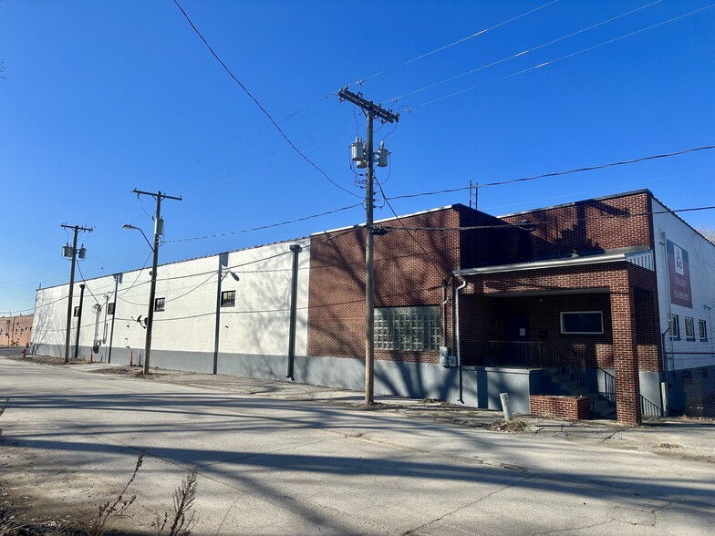 1310 Guinotte Ave, Kansas City, MO for lease - Building Photo - Image 3 of 26