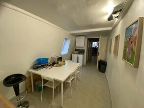 Office in Lyon for lease Interior Photo- Image 2 of 6