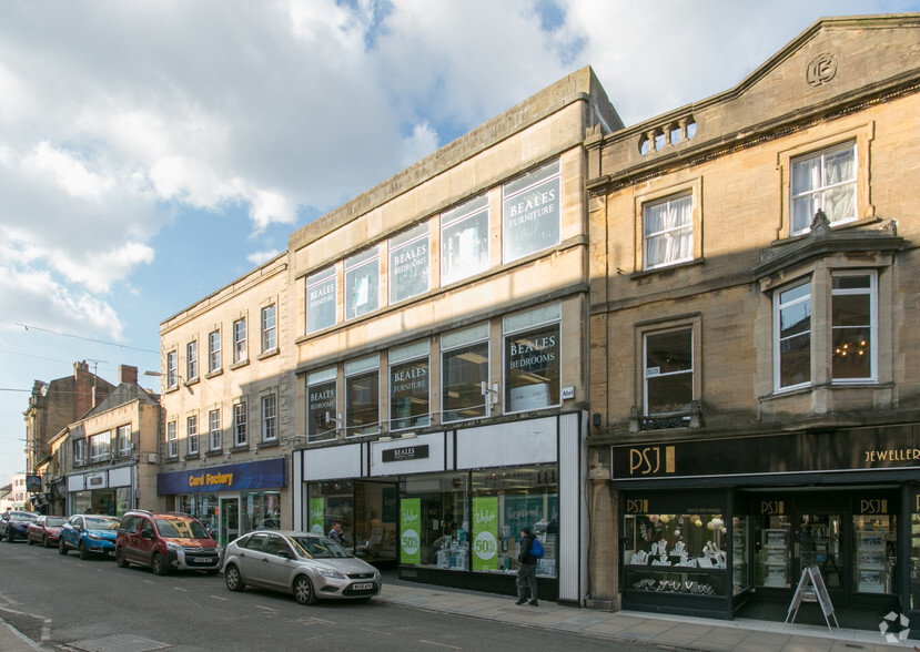 6 High St, Yeovil for lease - Building Photo - Image 3 of 4