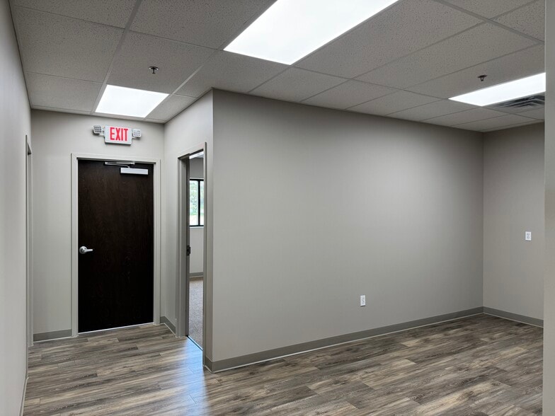 2604 Jeanwood Drive, Elkhart, IN for lease - Interior Photo - Image 2 of 7