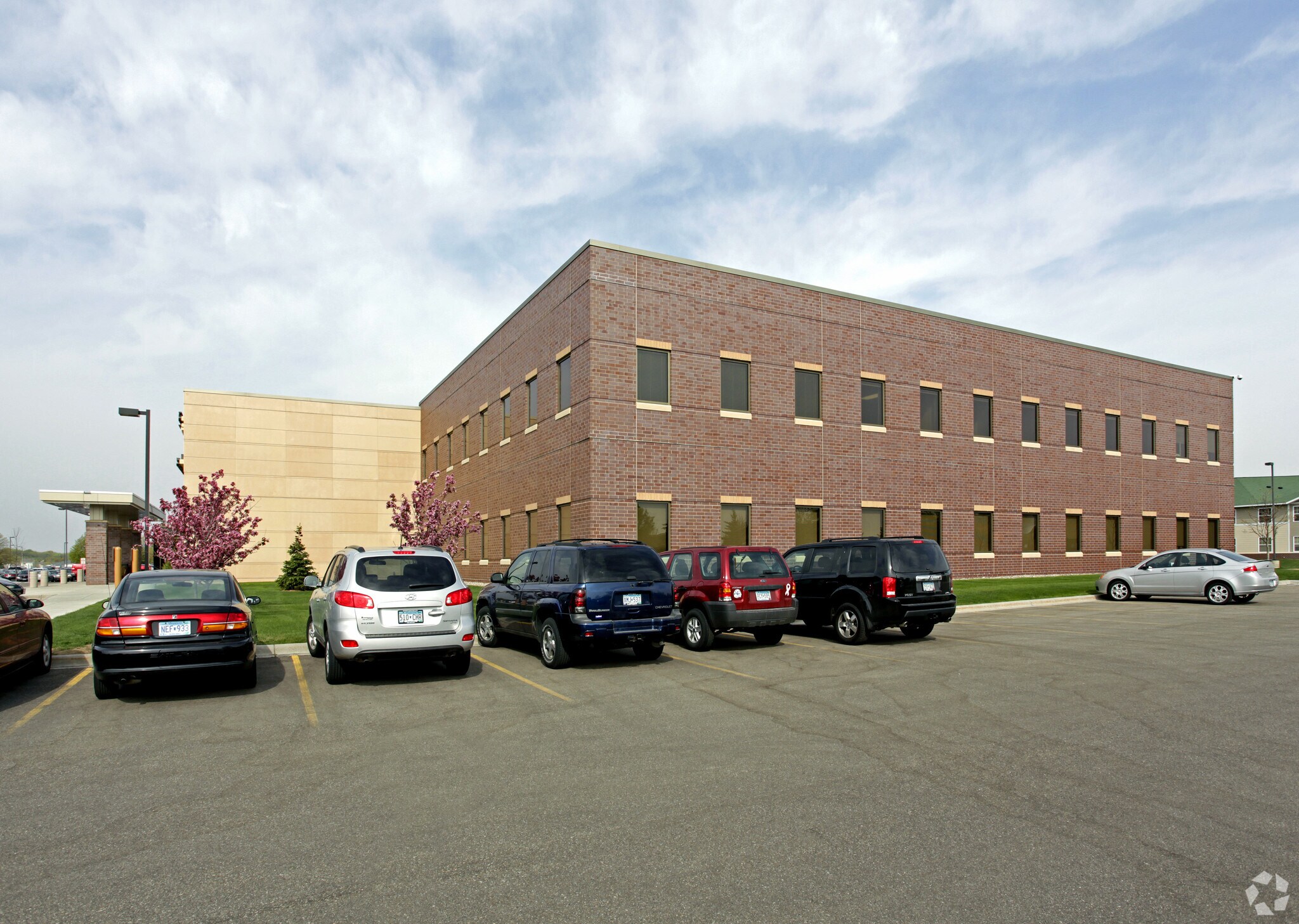 1515 Saint Francis Ave, Shakopee, MN for sale Primary Photo- Image 1 of 1