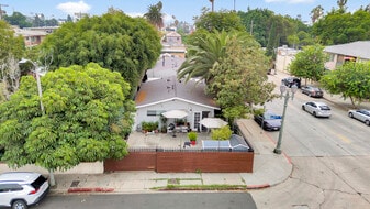 Prime Hollwood | Triplex Gem - Triplex Property