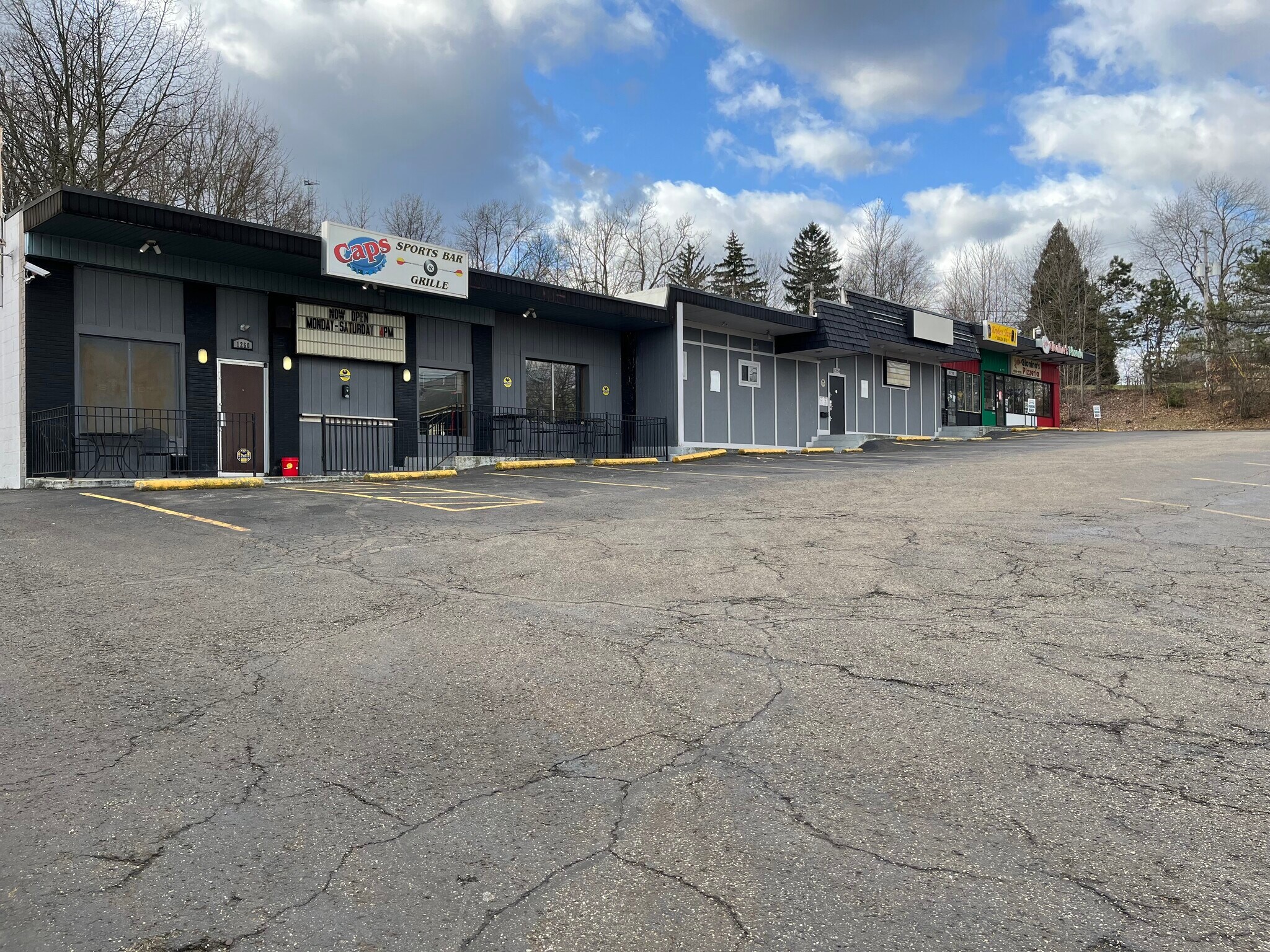 1250-1260 E Tallmadge Ave, Akron, OH for sale Primary Photo- Image 1 of 1