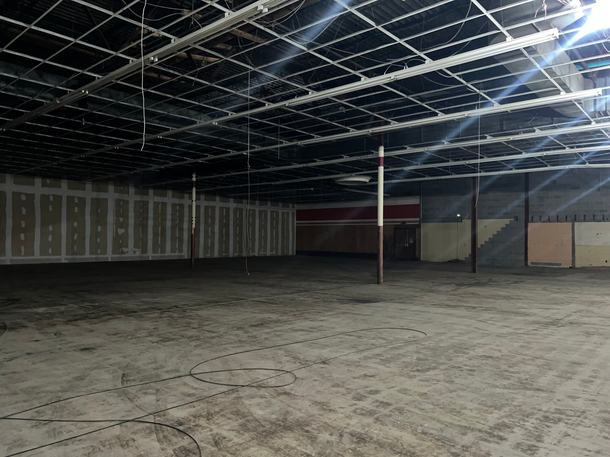 120-180 Point Plz, Butler, PA for lease Interior Photo- Image 1 of 6