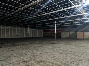 120-180 Point Plz, Butler, PA for lease Interior Photo- Image 1 of 6