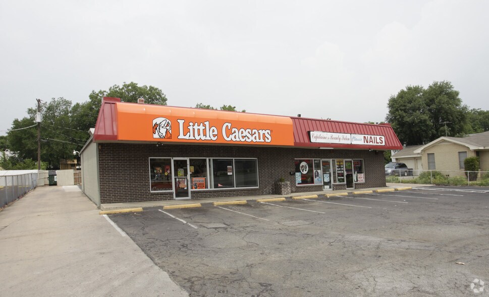 3205-3207 Denton Hwy, Haltom City, TX for sale - Primary Photo - Image 1 of 1