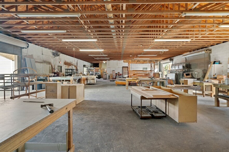 9926 Denton Ave, Hudson, FL for lease - Interior Photo - Image 2 of 67