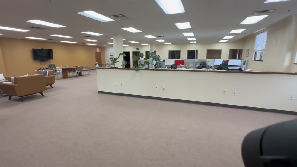 333 N Randall Rd, St Charles, IL for lease - Commercial Listing Video - Image 2 of 8