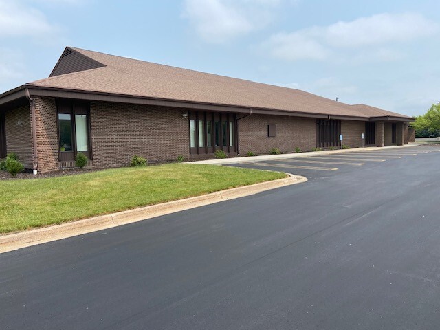 600 S Nicolet Rd, Appleton, WI for lease - Building Photo - Image 3 of 3
