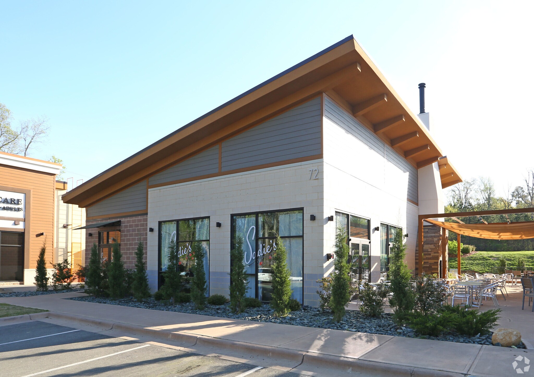 72 Chapelton Ct, Chapel Hill, NC for sale Primary Photo- Image 1 of 1