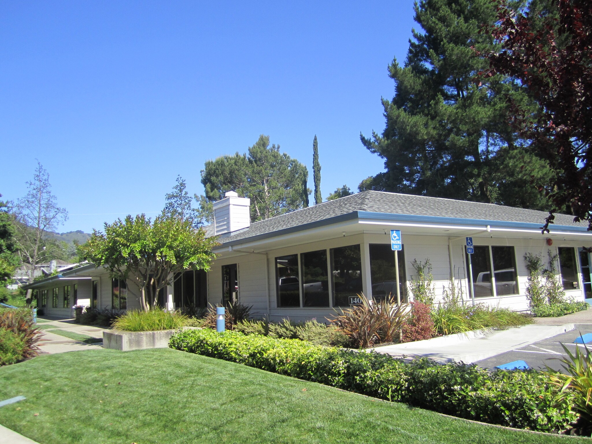 140 Town & Country Dr, Danville, CA for lease Building Photo- Image 1 of 8