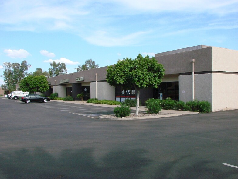 2245 W University Dr, Tempe, AZ for lease - Building Photo - Image 3 of 6