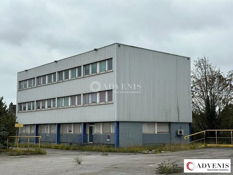 Office in Dunkerque for lease - Building Photo - Image 1 of 9