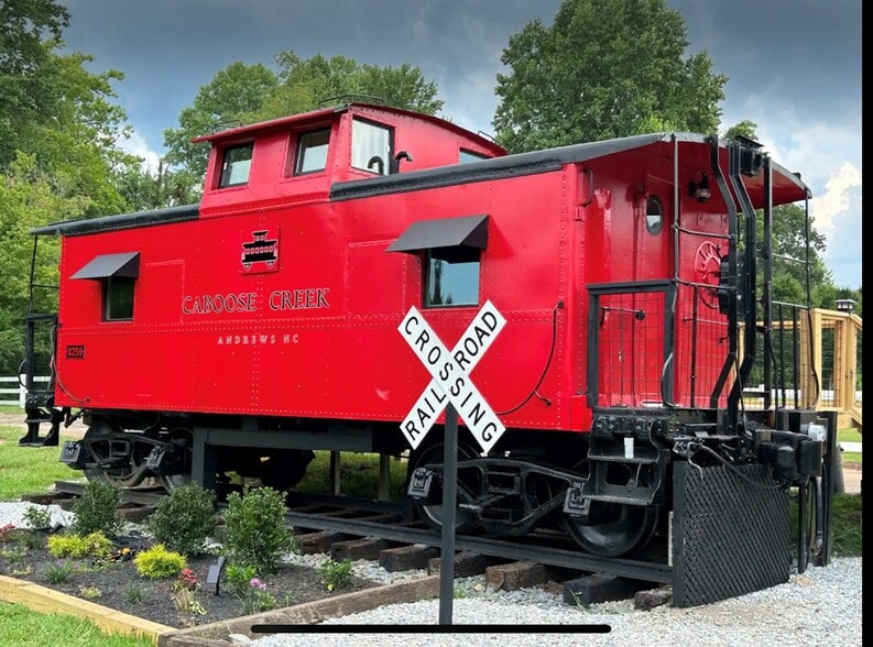 45 Caboose Creek Ln, Andrews, NC for sale - Building Photo - Image 3 of 23