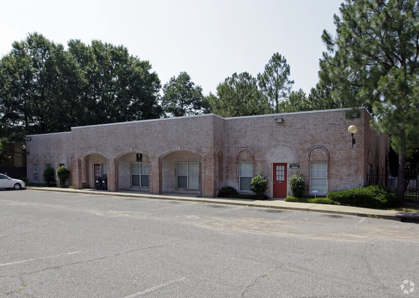 6067 Apple Tree Dr, Memphis, TN 38115