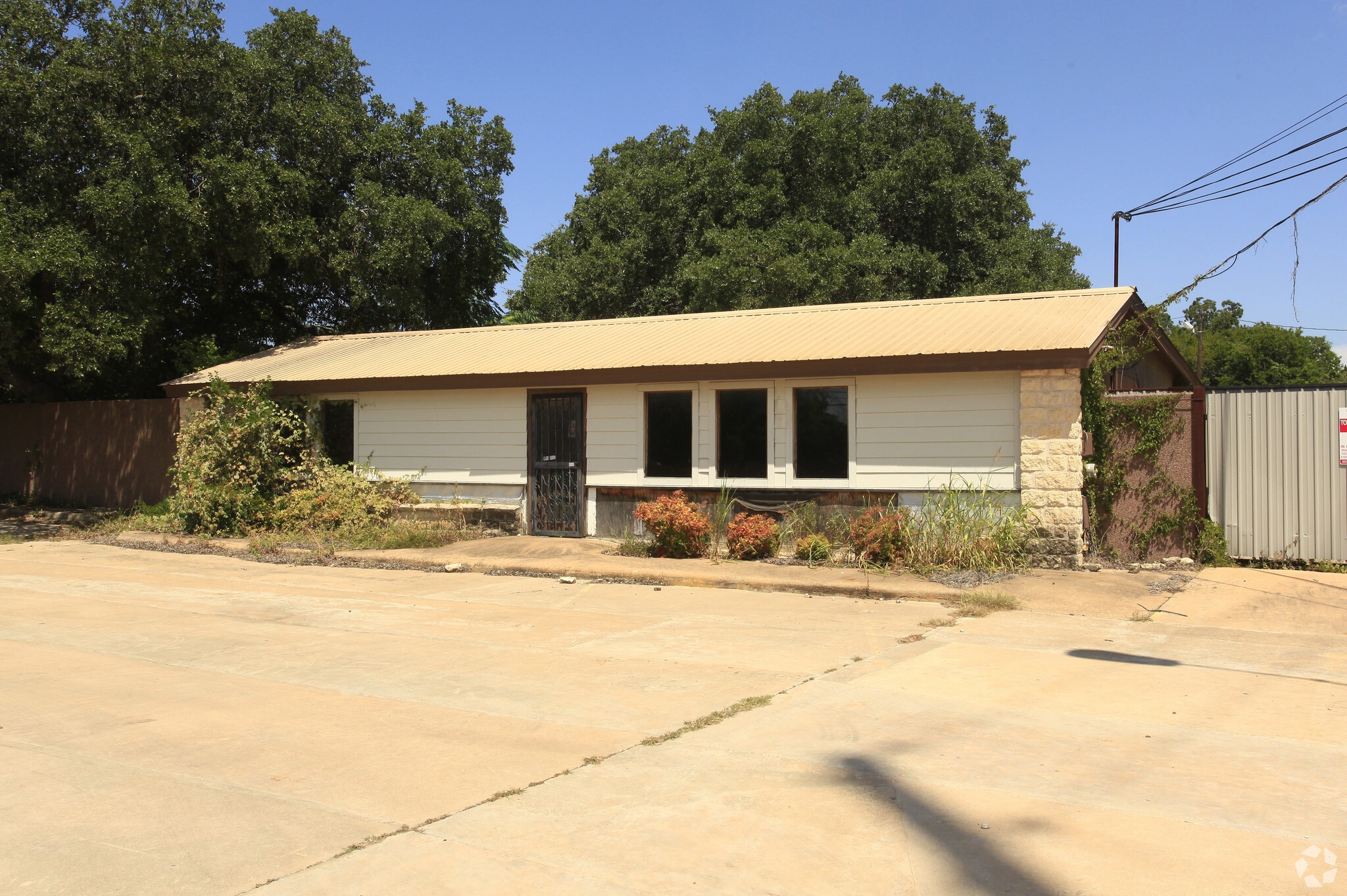 220 Ralph Ablanedo Dr, Austin, TX for sale Building Photo- Image 1 of 1