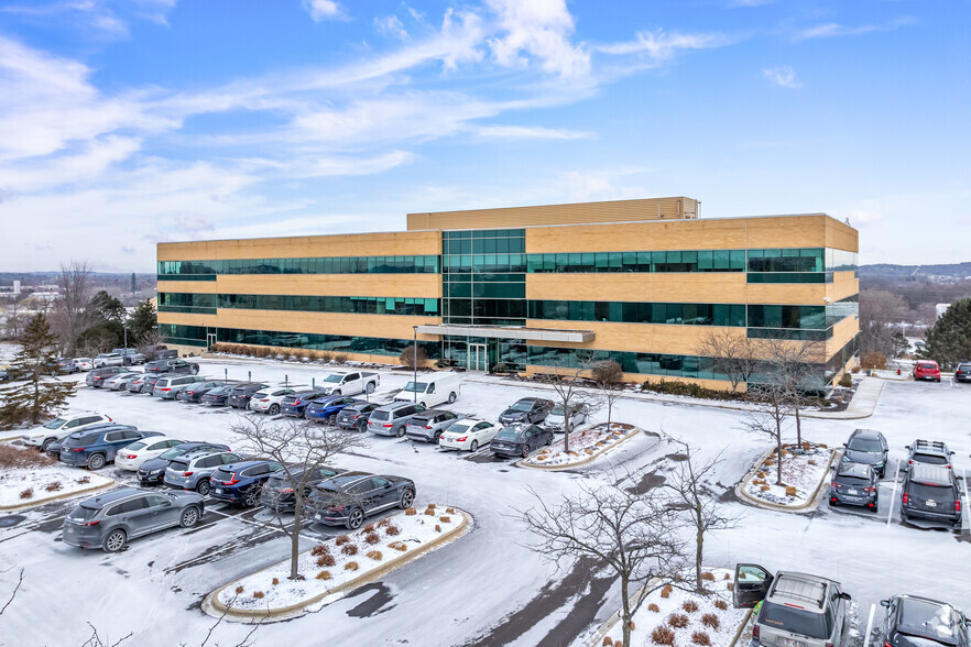 Ridgeview Parkway Offices portfolio of 2 properties for sale on LoopNet.com - Building Photo - Image 1 of 18