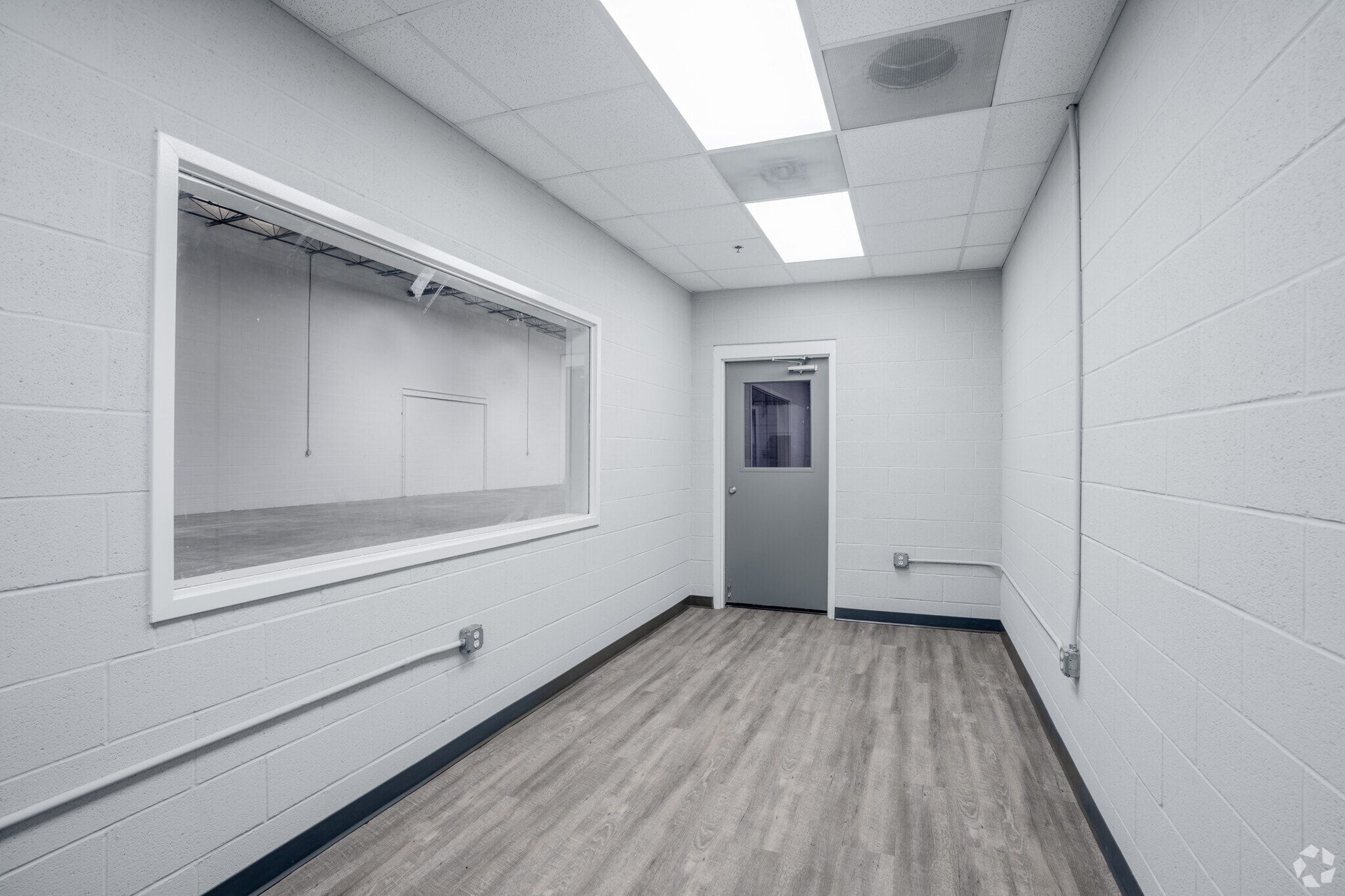 963 N Burnt Hickory Rd, Douglasville, GA for lease Interior Photo- Image 1 of 11