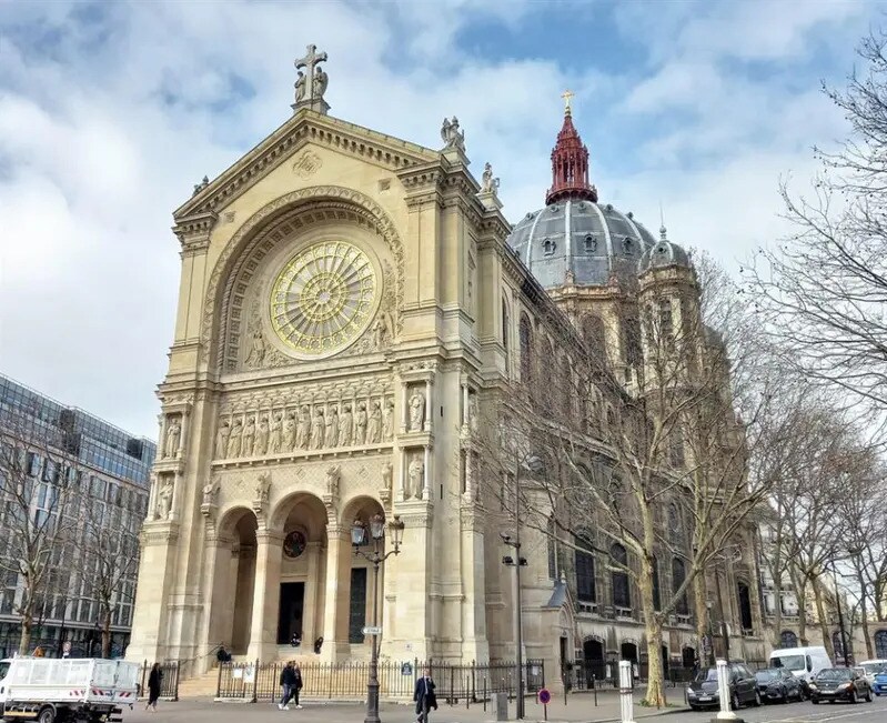 Retail in Paris for lease Building Photo- Image 1 of 5