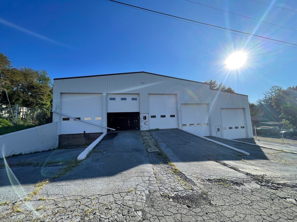 813 S Reading Ave, Boyertown, PA 19512 813 S Reading Ave