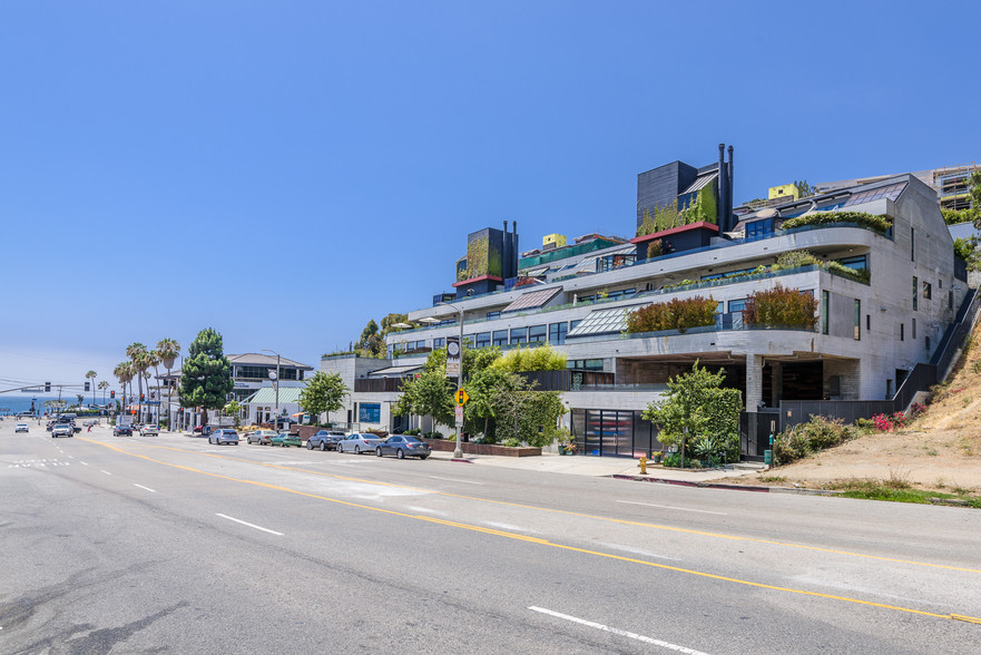 17351 W Sunset Blvd, Pacific Palisades, CA for sale - Primary Photo - Image 1 of 1