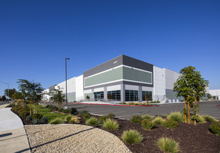 901 Venture Way, Gilroy, CA for lease Building Photo- Image 1 of 3