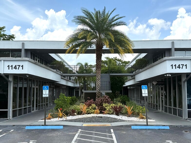 11471 W Sample Rd, Coral Springs, FL for lease - Building Photo - Image 1 of 16