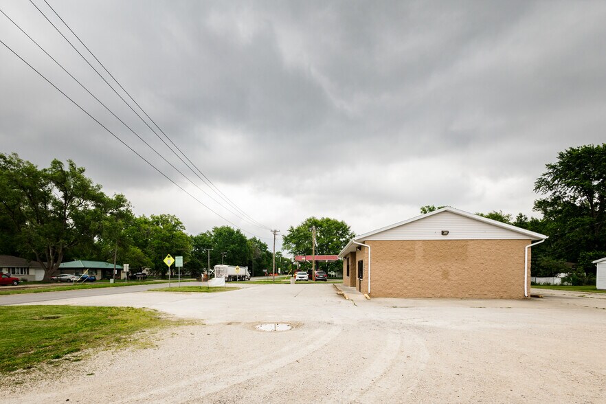 417 N Saint John St, Bethany, IL for sale - Building Photo - Image 3 of 24