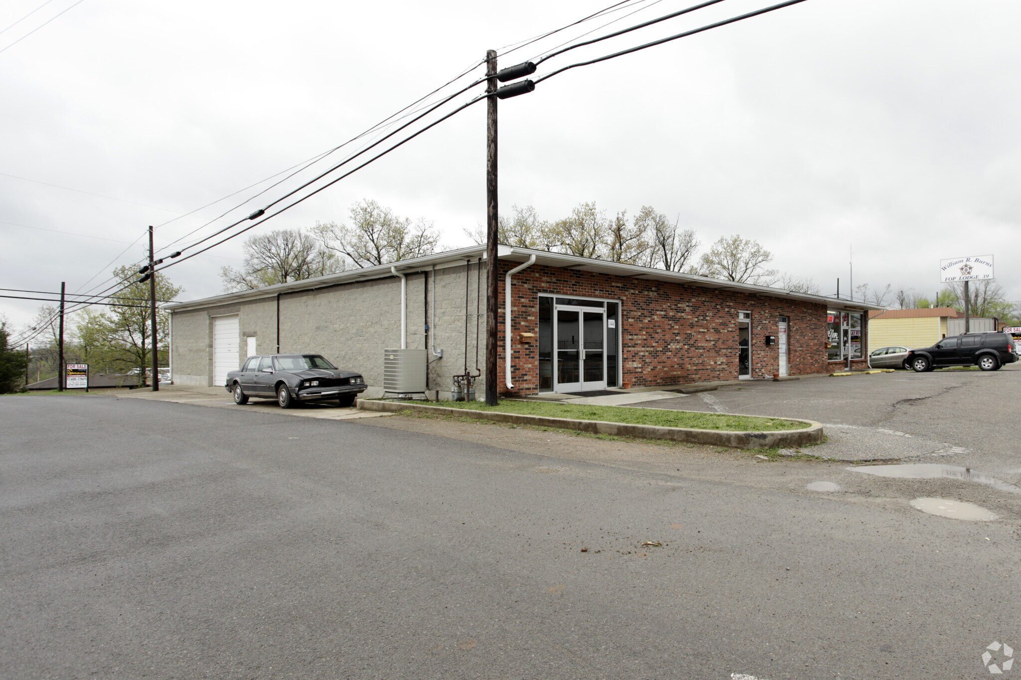 168 E Vine St, Radcliff, KY for sale Primary Photo- Image 1 of 1