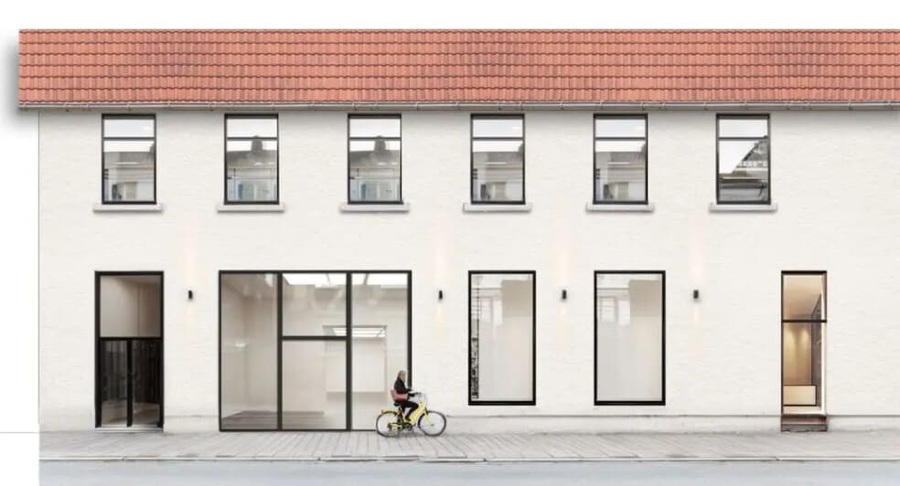 Office in Lyon for lease - Building Photo - Image 3 of 7